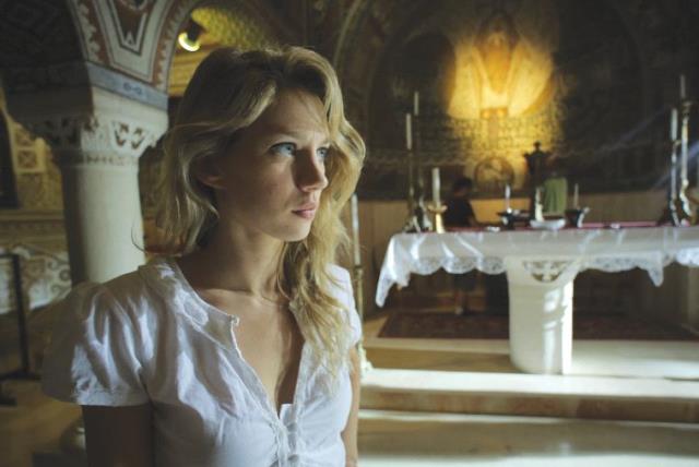 YAEL GROBGLAS stars in the Israeli horror film ‘JeruZalem.’ (photo credit: ROTEM YARON)