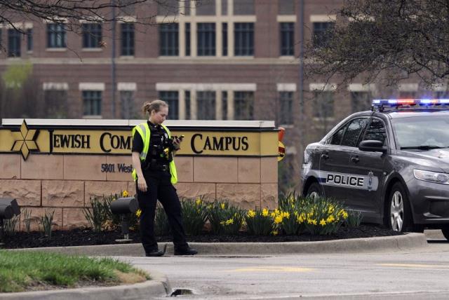 Police at the Jewish Community Center of Greater Kansas City in Overland Park, Kansas (File) (photo credit: REUTERS)