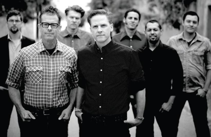 Calexico (photo credit: PR)