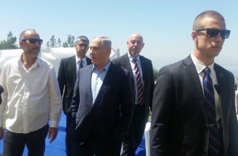 Prime Minister Benjamin Netanyahu in the Golan Heights, April 17, 2016. (photo credit: GOLAN REGIONAL COUNCIL)