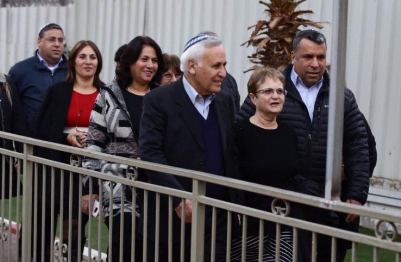 Moshe Katsav leaving prison December 21, 2016 (photo credit: ALONI MOR)