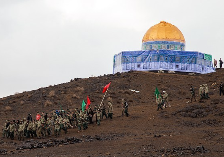 Thousand of Basij soldiers stage mock seige of Temple Mount