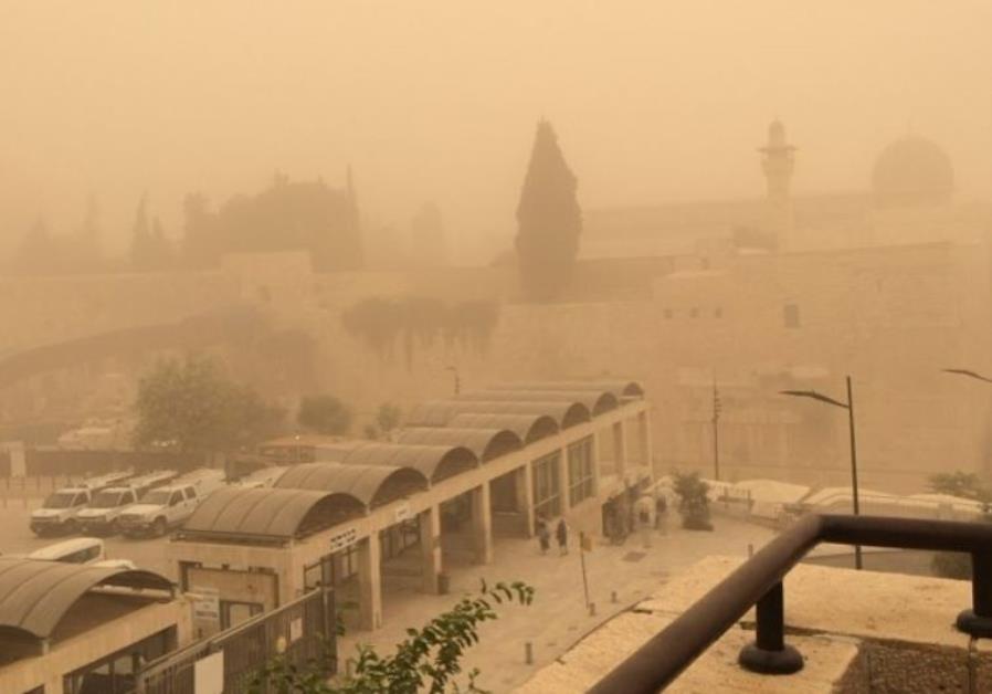 Israelis suffer through worst dust storm in 10 years Israel News